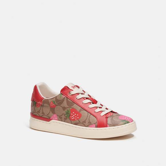 NWT Coach Outlet Clip Low Top Sneaker In Signature Canvas Wild Strawberry Print - Picture 1 of 5